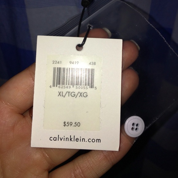 Men’s Calvin Klein short sleeve button up shirt - Picture 5 of 5